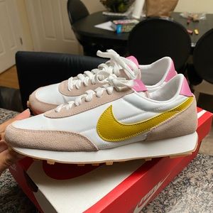 Nike Daybreak